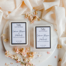 Load image into Gallery viewer, SAKURA BLOSSOM & PATCHOULI | Preserved Pink Delphinium Infused Wax Melts