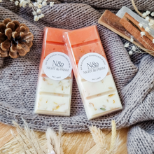 Load image into Gallery viewer, BLOOD ORANGE & OAKWOOD | Preserved Calendula & Citrine Crystal Infused Wax Melts