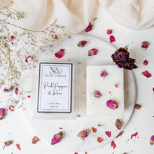 Load image into Gallery viewer, PINK PEPPER & ROSE | Preserved Pink Rosebuds & Crushed Rose Petals Infused Wax Melts