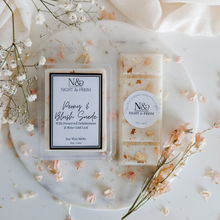 Load image into Gallery viewer, PEONY & BLUSH SUEDE | Preserved Pink Delphiniums & 24k Gold Leaf Infused Wax Melts