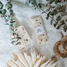 Load image into Gallery viewer, GREEN IRISH TWEED | 24k Gold Leaf & Aventurine Crystal Infused Wax Melts