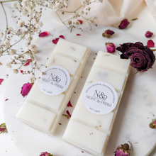 Load image into Gallery viewer, PINK PEPPER &amp; ROSE | Preserved Pink Rosebuds &amp; Crushed Rose Petals Infused Wax Melts
